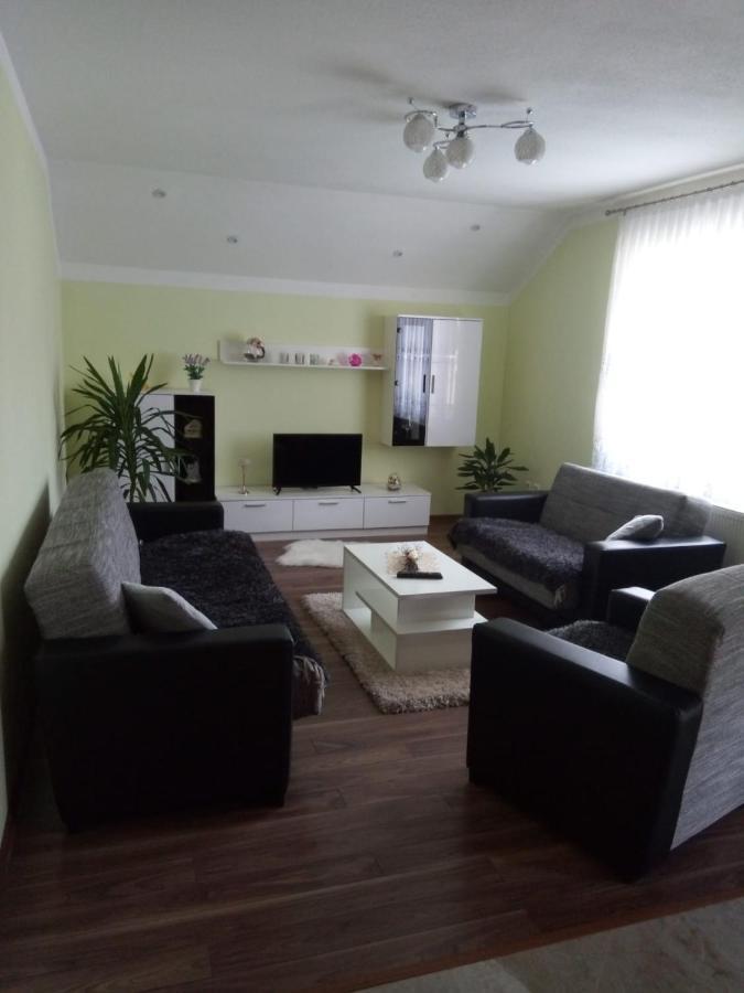 Apartman Karmen Gospić エクステリア 写真