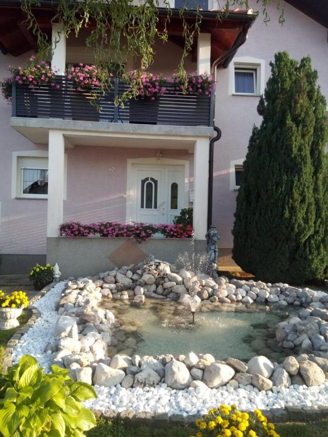 Apartman Karmen Gospić エクステリア 写真